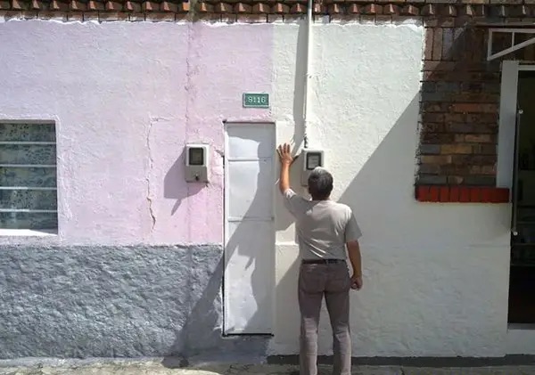 Describe this image